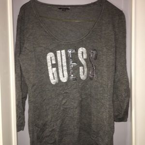 Quarter sleeve grey guess shirt